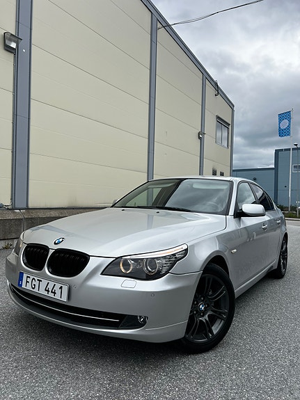 BMW 530xd 2 of 5