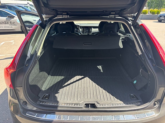 Volvo V90 11 of 30