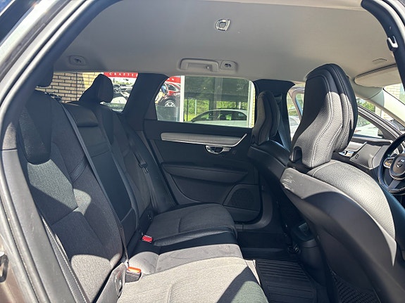 Volvo V90 14 of 30
