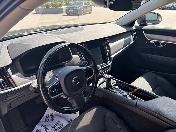 Volvo V90 19 of 30