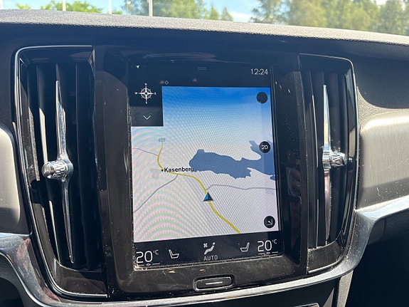 Volvo V90 26 of 30