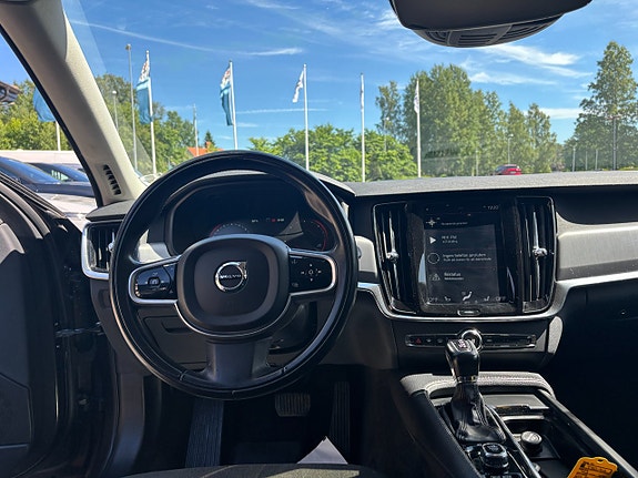 Volvo V90 18 of 30
