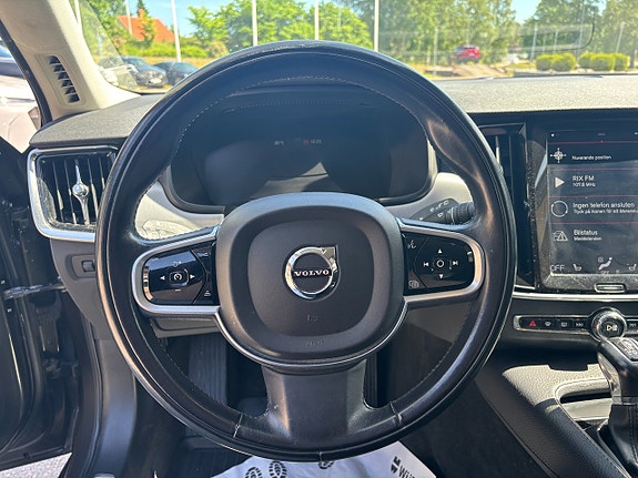 Volvo V90 24 of 30