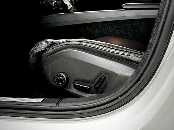 Volvo V60 Cross Country 20 of 23