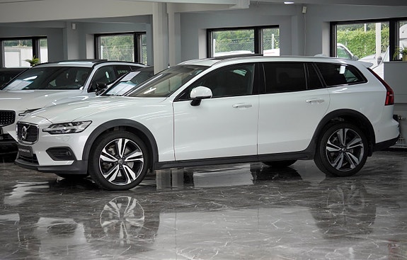 Volvo V60 Cross Country 5 of 5