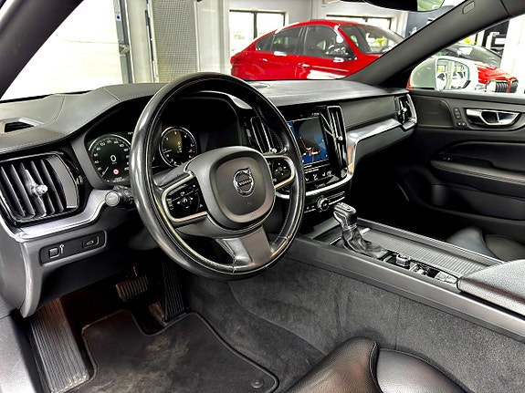 Volvo V60 Cross Country 13 of 23