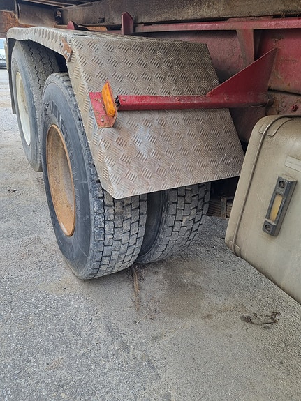 Scania 142H 2 of 5