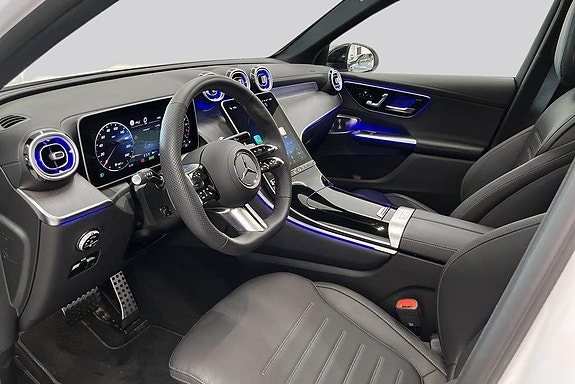 Mercedes-Benz GLC300 de 8 of 13