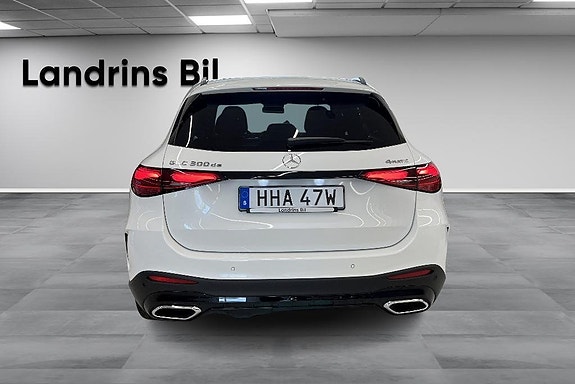 Mercedes-Benz GLC300 de 5 of 5
