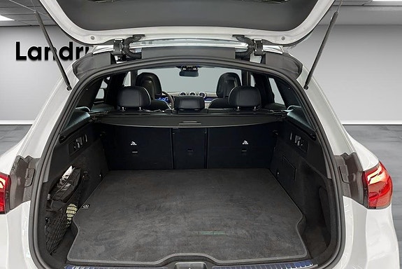 Mercedes-Benz GLC300 de 12 of 13
