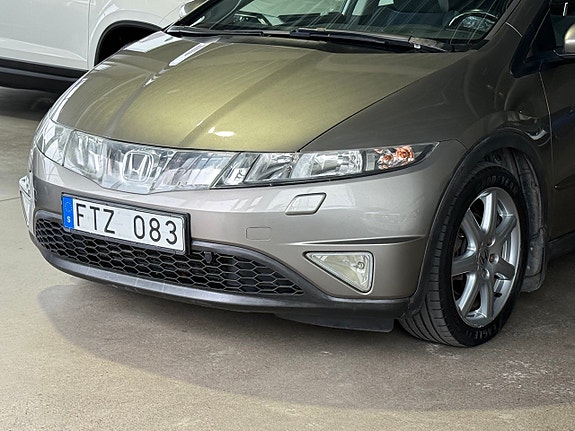 Honda Civic 3 of 5