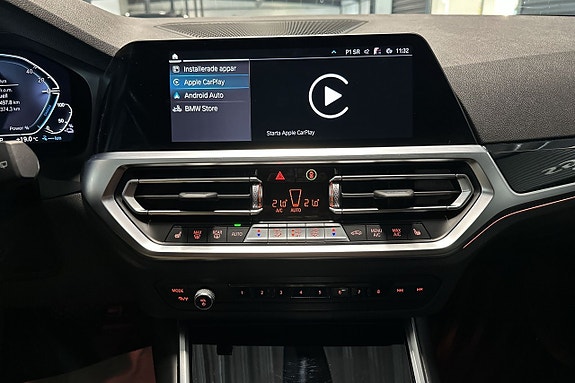 BMW 330e 13 of 21
