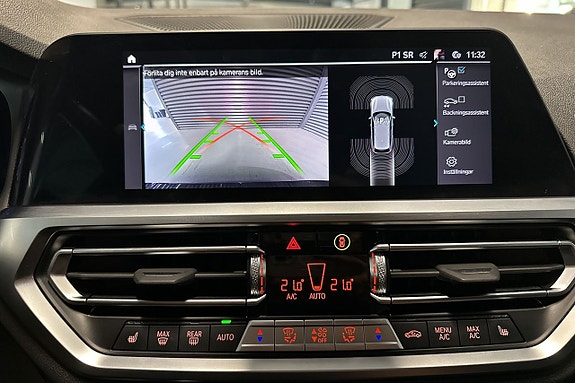 BMW 330e 14 of 21