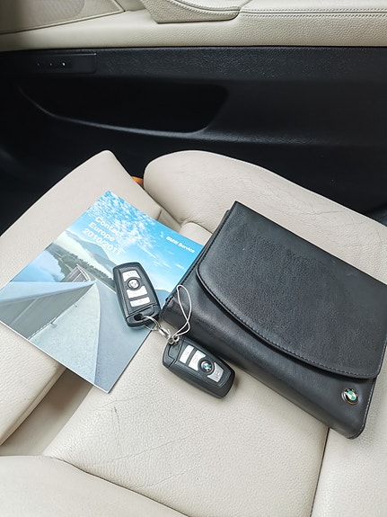 BMW 520d 4 of 5