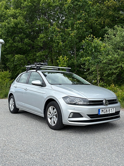 Volkswagen Polo 2 of 5