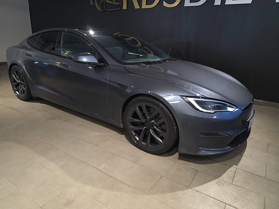 Tesla Model S 5 of 6