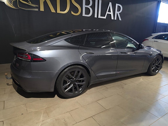 Tesla Model S 6 of 6