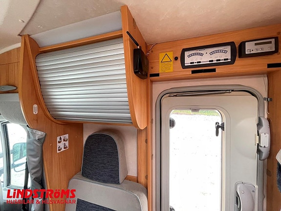 Adria Coral 690 Queenbed RÄNTA 4,95% 12 of 26