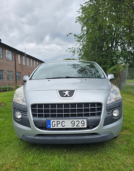Peugeot 3008 3 of 5