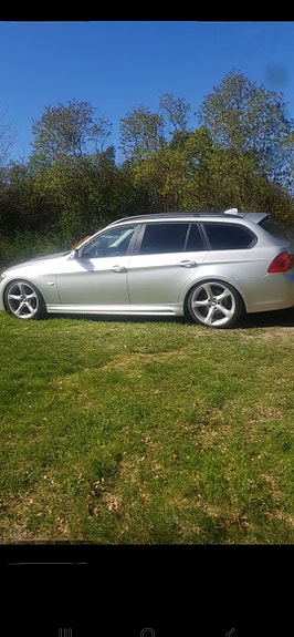 BMW 320i 6 of 6