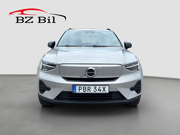 Volvo XC40 9 of 23