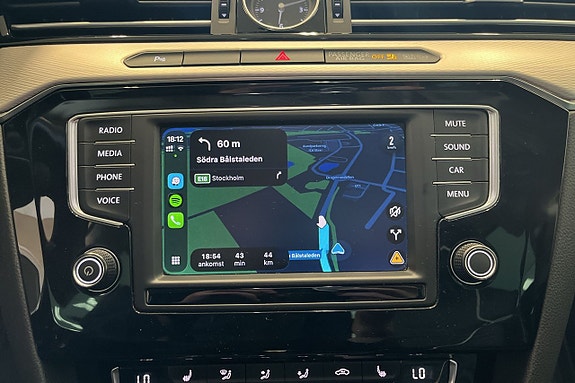 Volkswagen Passat Alltrack 13 of 15