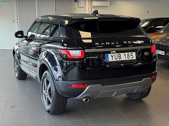 Land Rover Range Rover Evoque 3 of 5