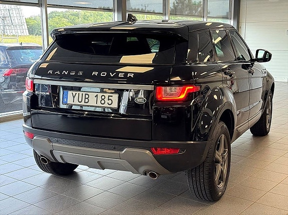 Land Rover Range Rover Evoque 2 of 5