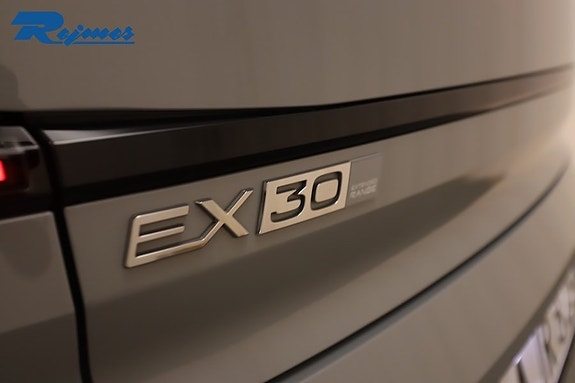 Volvo EX30 23 of 27