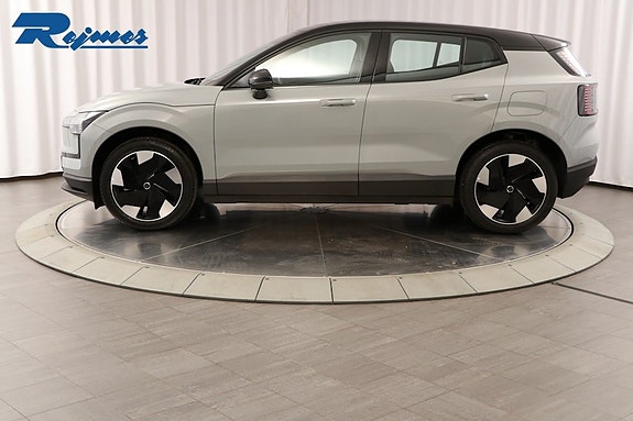Volvo EX30 3 of 27