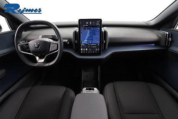 Volvo EX30 2 of 27