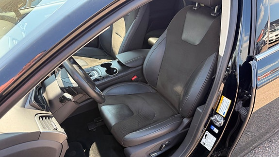 Ford Mondeo 11 of 30