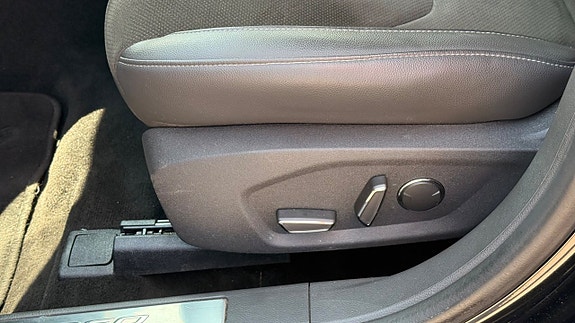 Ford Mondeo 13 of 30