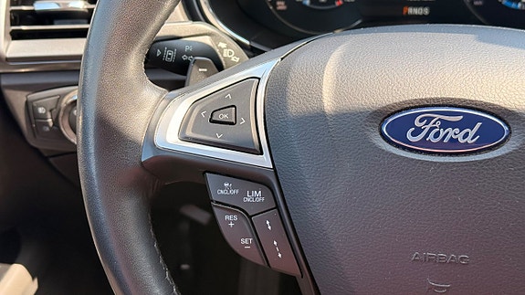 Ford Mondeo 16 of 30