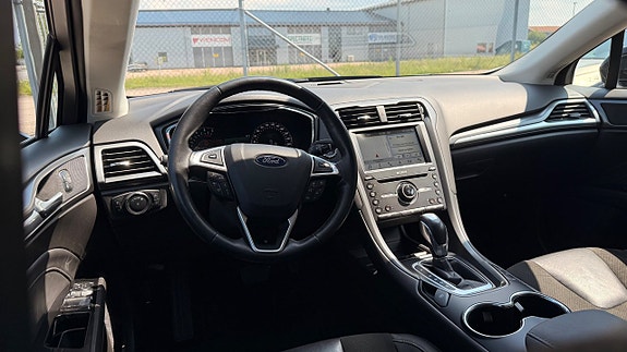 Ford Mondeo 10 of 30