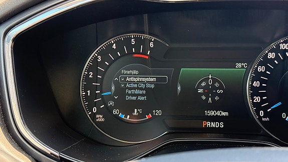 Ford Mondeo 30 of 30