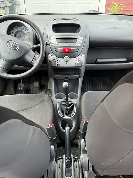 Toyota Aygo 4 of 5
