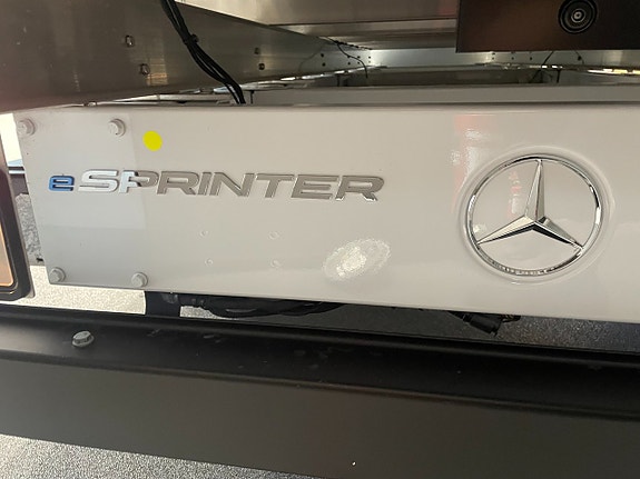 Mercedes-Benz eSprinter 420 6 of 11
