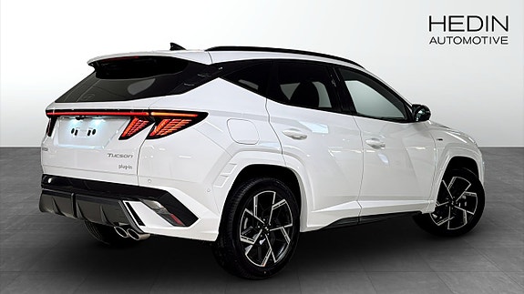 Hyundai Tucson 2 of 5