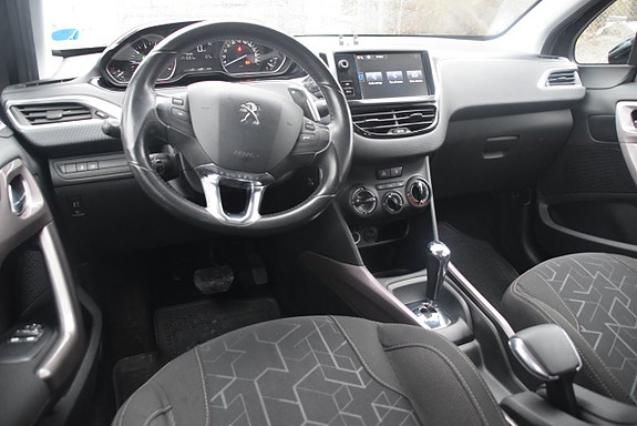 Peugeot 2008 7 of 19