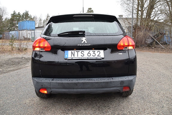 Peugeot 2008 4 of 5