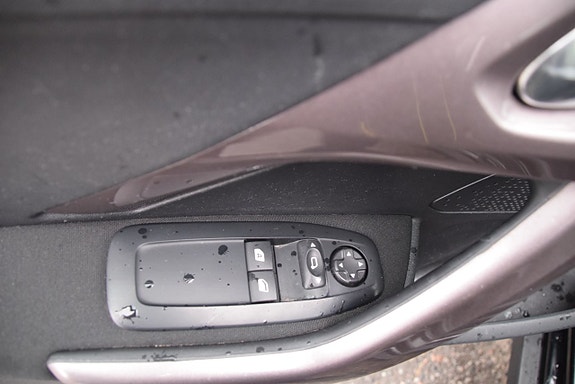 Peugeot 2008 16 of 19