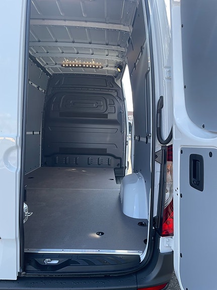 Mercedes-Benz Sprinter 317 7 of 10
