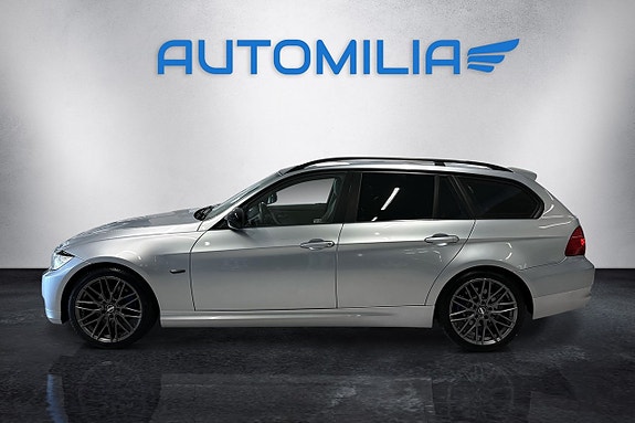 BMW 318i 3 of 5