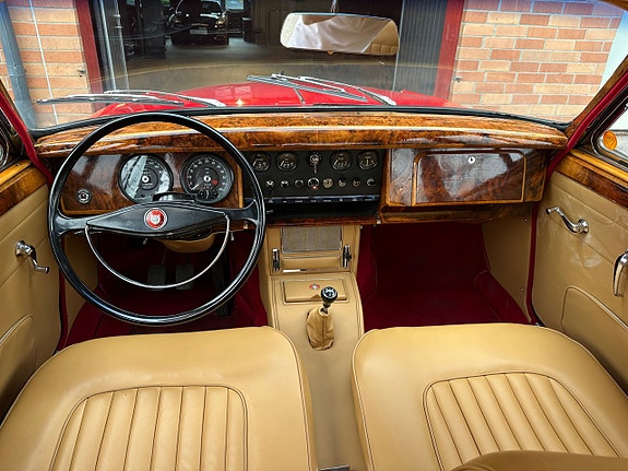 Jaguar Mark 2 10 of 30
