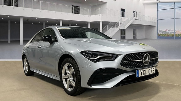 Mercedes-Benz CLA250 e 3 of 5