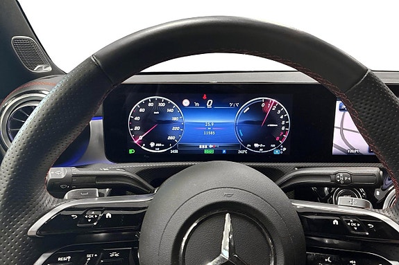Mercedes-Benz CLA250 e 5 of 5