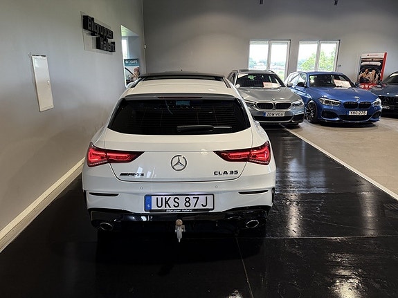 Mercedes-Benz CLA35 8 of 30