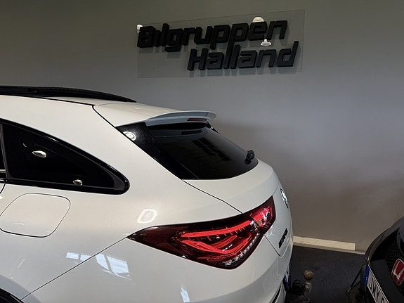 Mercedes-Benz CLA35 13 of 30