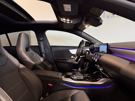 Mercedes-Benz CLA35 18 of 30
